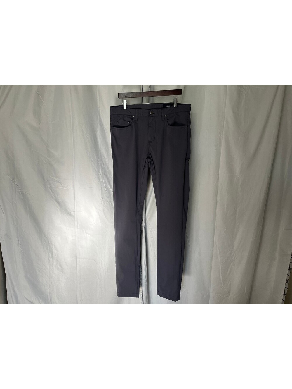 Woodies Men's Solid Gray Performance Flat Front Pants 34 x 35 EUC